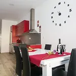 Casa Con Piscina En El Centro De Calella, Aire * Калелья