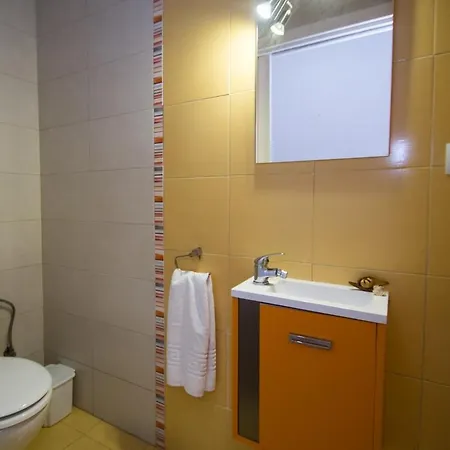 Casa Con Piscina En El Centro De Calella, Aire カレーリャ