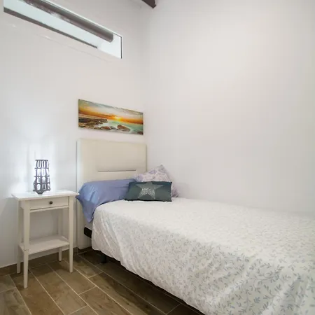 Casa Con Piscina En El Centro De Calella, Aire カレーリャ