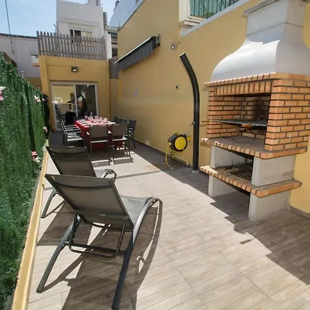 Casa Con Piscina En El Centro De Calella, Aire בית נופש