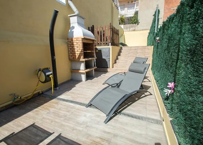 Casa Con Piscina En El Centro De Calella, Aire Nyaraló